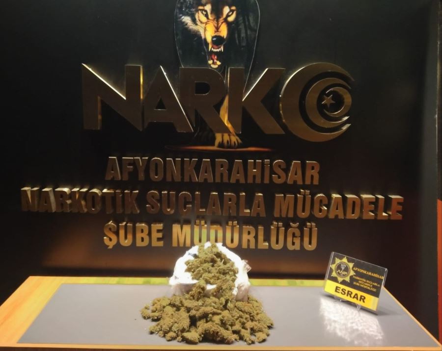 Narkotik yol uygulamasında 1.250 gr eroin yakaladı