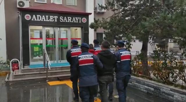 Kablo hırsızı 4 şahıs yakalandı, 1’i tutuklandı