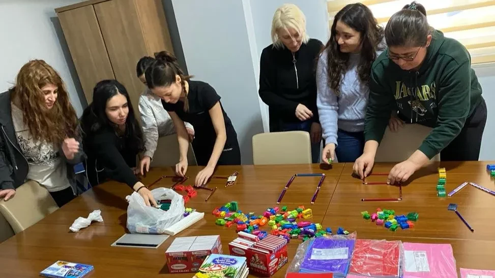 Afyonlu Öğrencilerden, Kardeş Okula Yardım