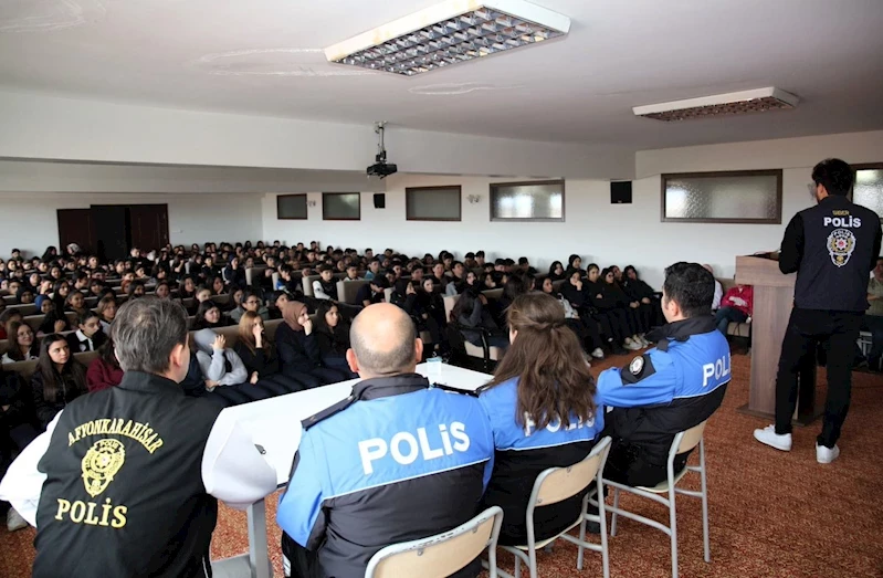 Polislik Kariyeri Öğrencilere Tanıtıldı