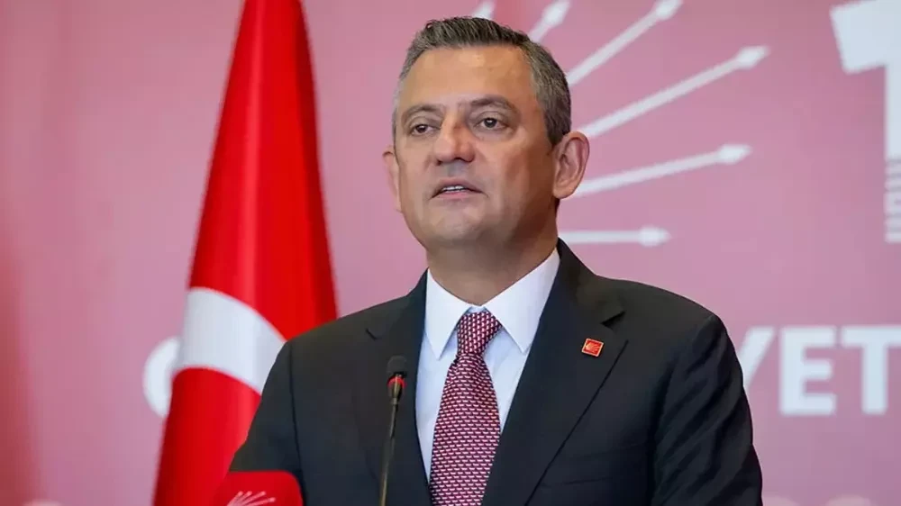 Özgür Özel: Siz Bizi Sığınmacı Kampı Gibi Görüyorsunuz