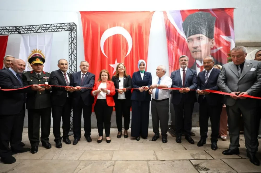 6. Ethem Tem Fotoğraf Yarışması Sergisi Taş Medrese’de Açıldı