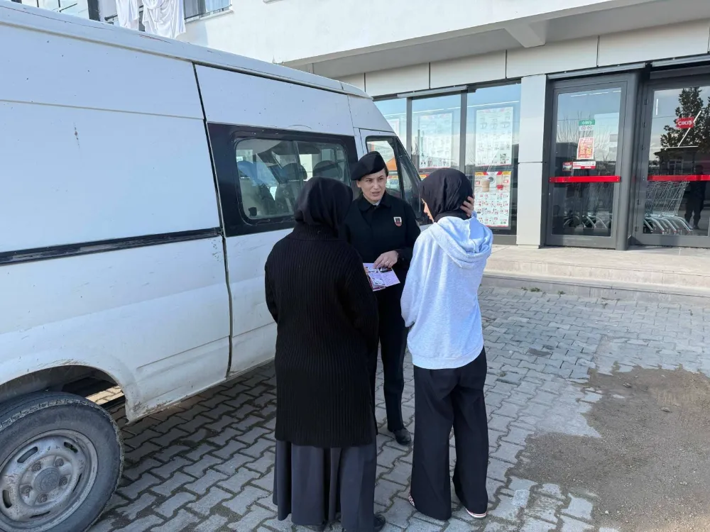 Afyonkarahisar’da Jandarmadan Kadına Şiddete Karşı Farkındalık Çalışması