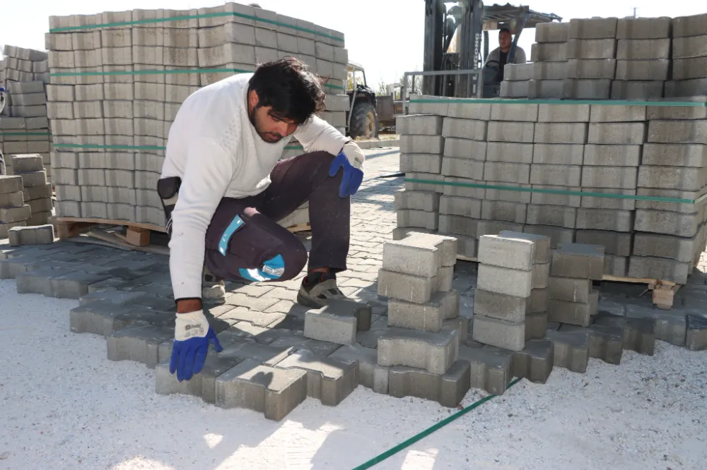 İscehisar’da Kilitli Beton Parke Yol ve Temizliği